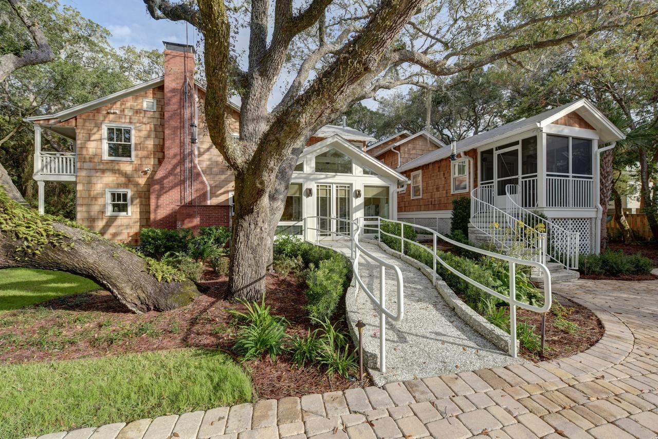 The Grey Owl Inn St. Simons Island 외부 사진