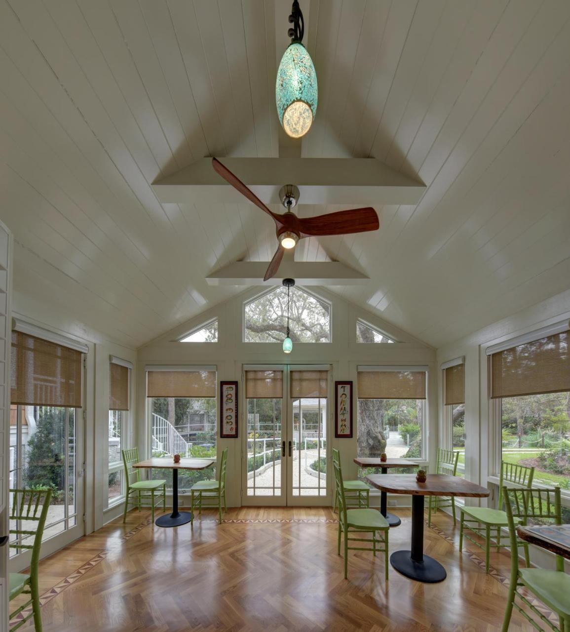 The Grey Owl Inn St. Simons Island 외부 사진